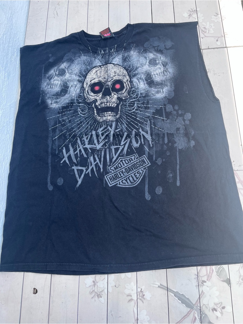 Harley-Davidson Black Graphic Skull Sleeveless Tank with Red Eye Accents